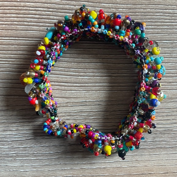 Multicolored beaded bracelet - Picture 2 of 2